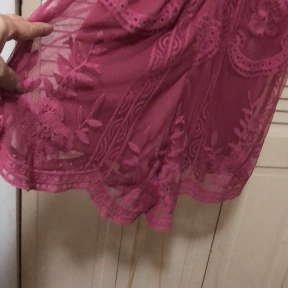 Mauve elegant lace Romper brand Honey Punch - Picture 4 of 4